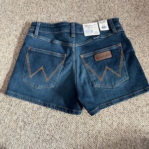 Wrangler Retro Mae Mid-Rise NWT
